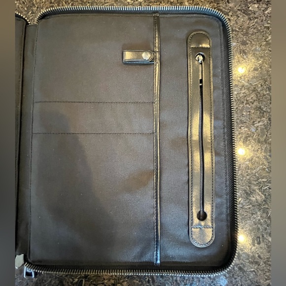 Coach Black Pebble Leather Tablet Folio / Sleeve / Tech Case NWOT - Picture 5 of 6
